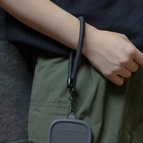 LEPLUS NEXT スマートフォン 汎用 ハンドストラップ WRISTY MULTI STRAP 太丸紐タイプ ブラック LN-HS04BK