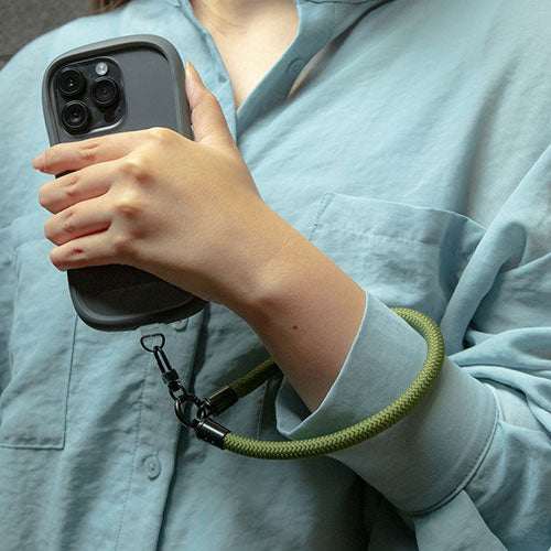 LEPLUS NEXT スマートフォン 汎用 ハンドストラップ WRISTY MULTI STRAP 太丸紐タイプ カーキ LN-HS04CA