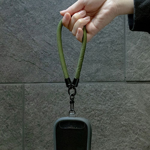 LEPLUS NEXT スマートフォン 汎用 ハンドストラップ WRISTY MULTI STRAP 太丸紐タイプ カーキ LN-HS04CA